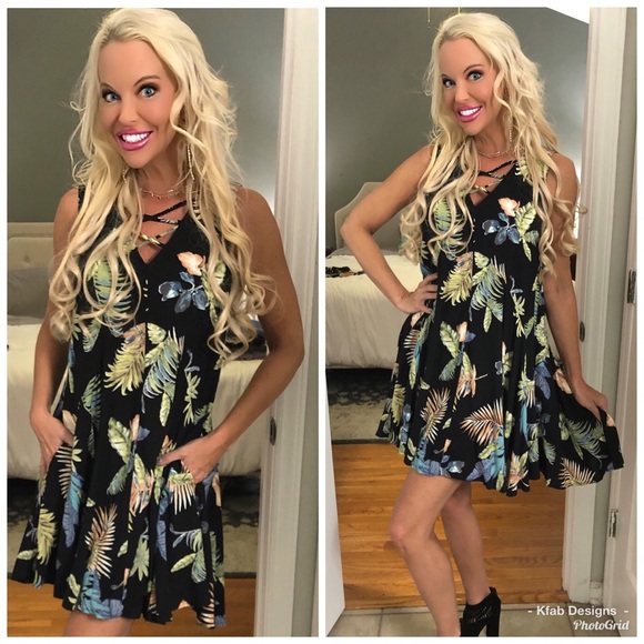 ❤️Palm Leaf  Fully Lined Strappy top dress - Picture 2 of 5